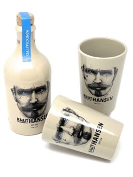 KNUT HANSEN Dry Gin (0,5l) mit 2 Keramik-Becher für 28,04€