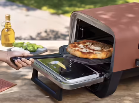 Ninja Woodfire elektrischer Outdoor Pizzaofen (OO101DE) für 269,99€