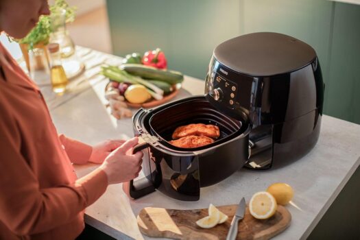 Philips Airfryer XXL mit Rapid Air Technologie (HD9867/90) für 199,90 Euro