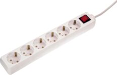 as – Schwabe 6-Fach Steckdosenleiste für 4,39 Euro