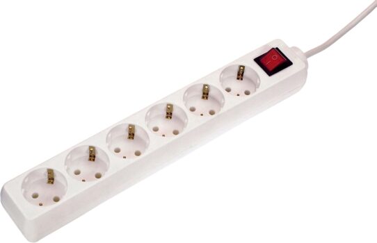 as – Schwabe 6-Fach Steckdosenleiste für 4,39 Euro