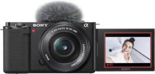 Sony ZV-E10 Systemkamera mit 16–50mm Objektiv für 579 Euro