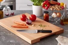 ZWILLING Schneidbrett aus massivem Buchenholz (60 × 40 × 3 cm) für 34,95 Euro
