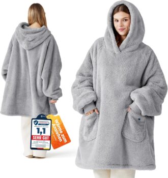 BEDSURE Hoodie Decke mit Ärmeln (95 × 85 cm) für 16,99 Euro