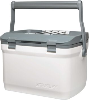 Stanley 1913 Adventure Outdoor Cooler (15,1 Liter) für 74,99 Euro