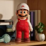 „Super Mario Galaxy”-Film: Bewegliches „Fire Mario”-Plüschtier für 26,70 Euro