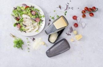 Fackelmann Parmesanreibe mit Frischebox für 9,99  Euro