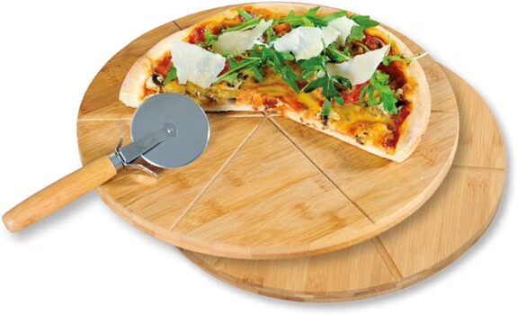 Kesper Pizzateller-Set mit 2 Pizzatellern und 1 Pizzaschneider für 9,99 Euro