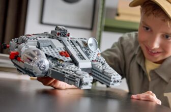 LEGO Star Wars SMART Play: Millennium Falke (75426) für 59,99 Euro