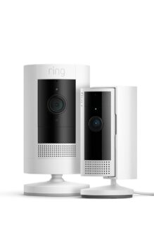 Ring Außenkamera-Akku-Bundle mit Stick Up Cam und Ring Innenkamera für 34,99 Euro