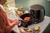 Philips Airfryer XXL mit Rapid Air Technologie (HD9867/90) für 199,90 Euro